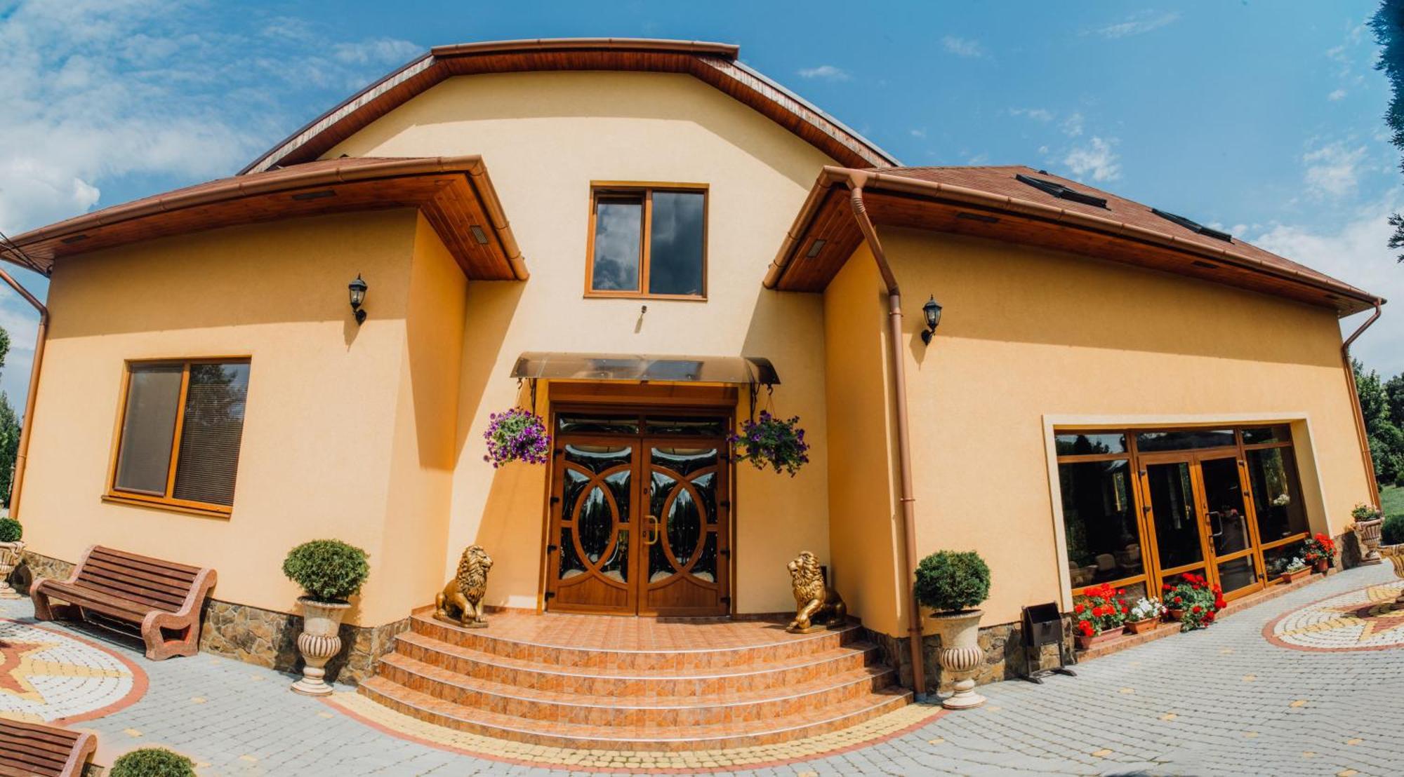 Villa Fenix Berehove  Εξωτερικό φωτογραφία